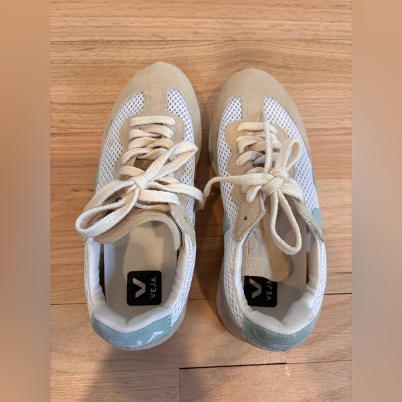 Veja Rio Branco Light Aircell trainers in the Lunar Matcha colorway size US 6 - Picture 6 of 13